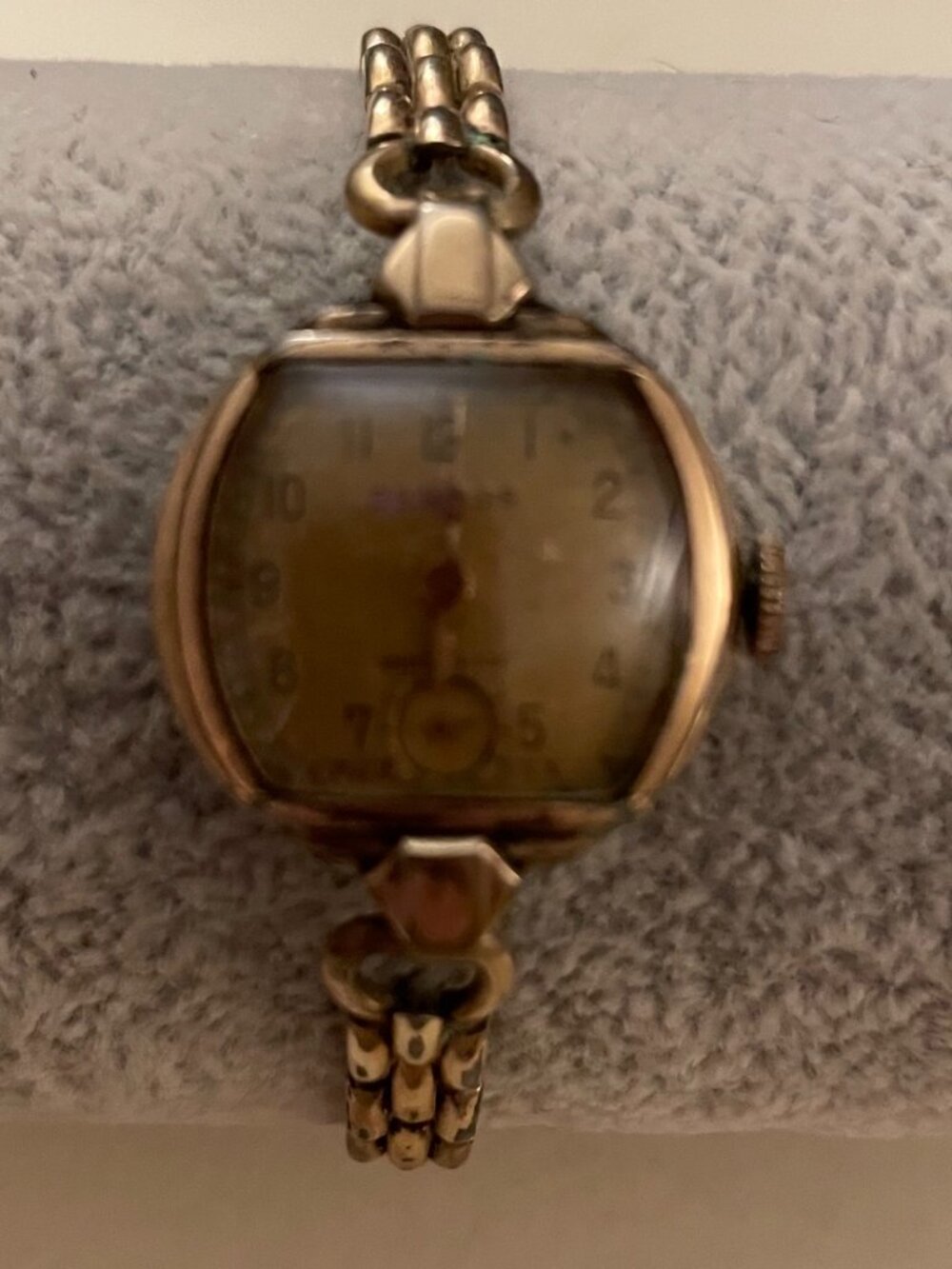 Vintage BENRUS Shock Absorber Watch Not Working 470292 15 grams Expandable